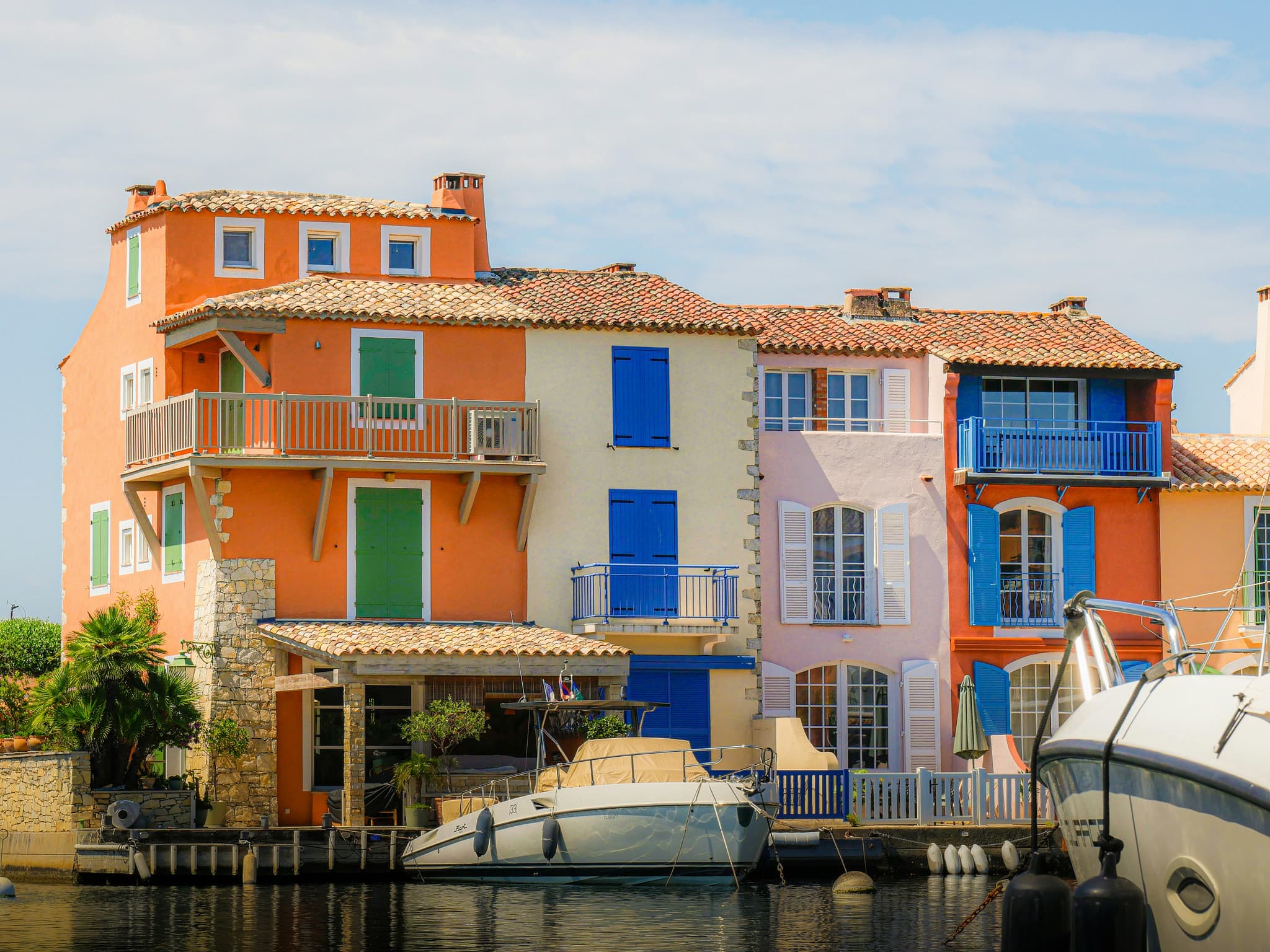 Les maisons de Port Grimaud au bord de l’eau